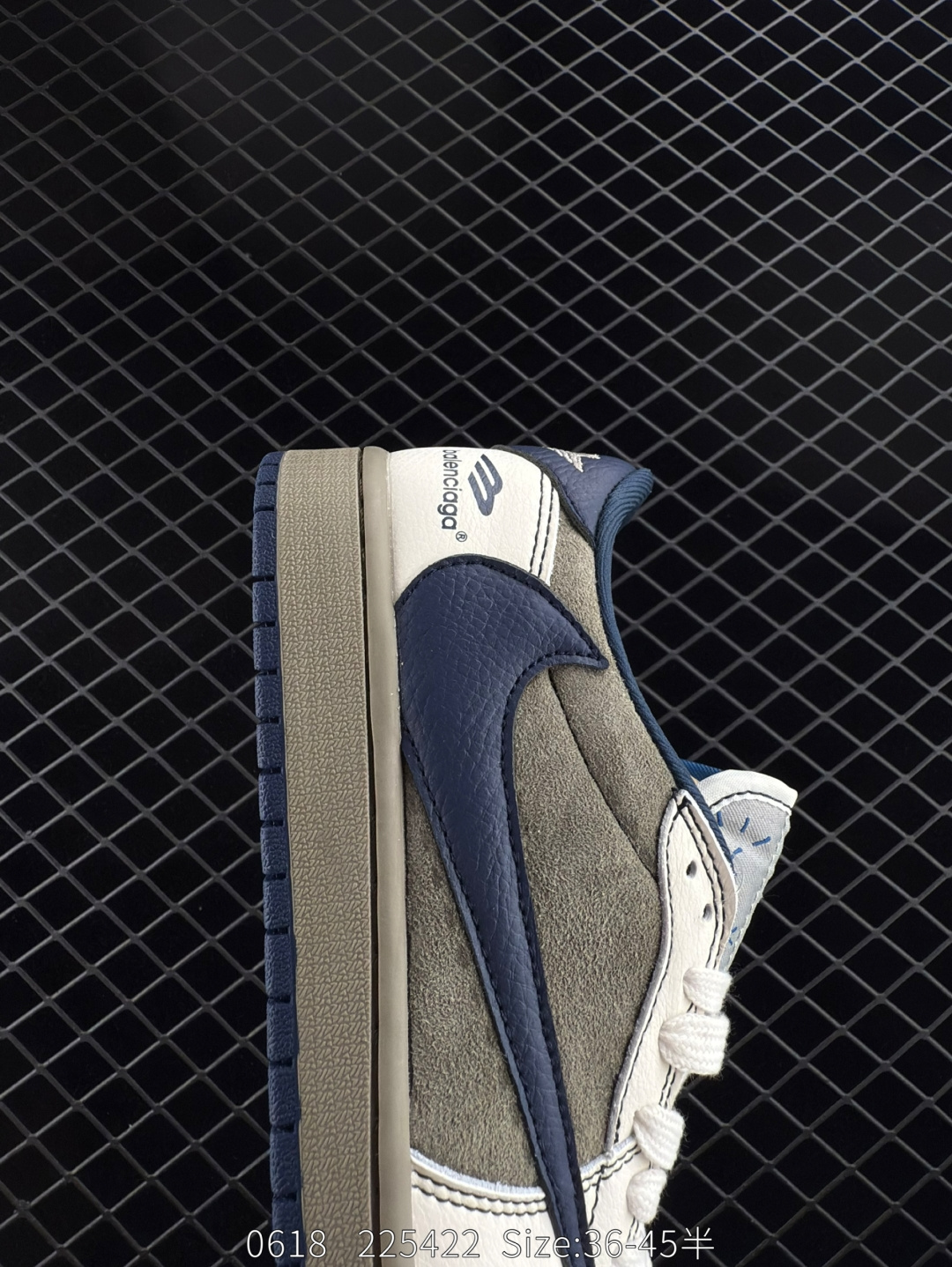 Travis Scott x Air Jordan 1 ” Reverse Mocha “